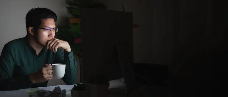 Travail de nuit : organiser le suivi RH, paie et prévention